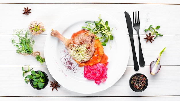 Talerz z domowym posiłkiem